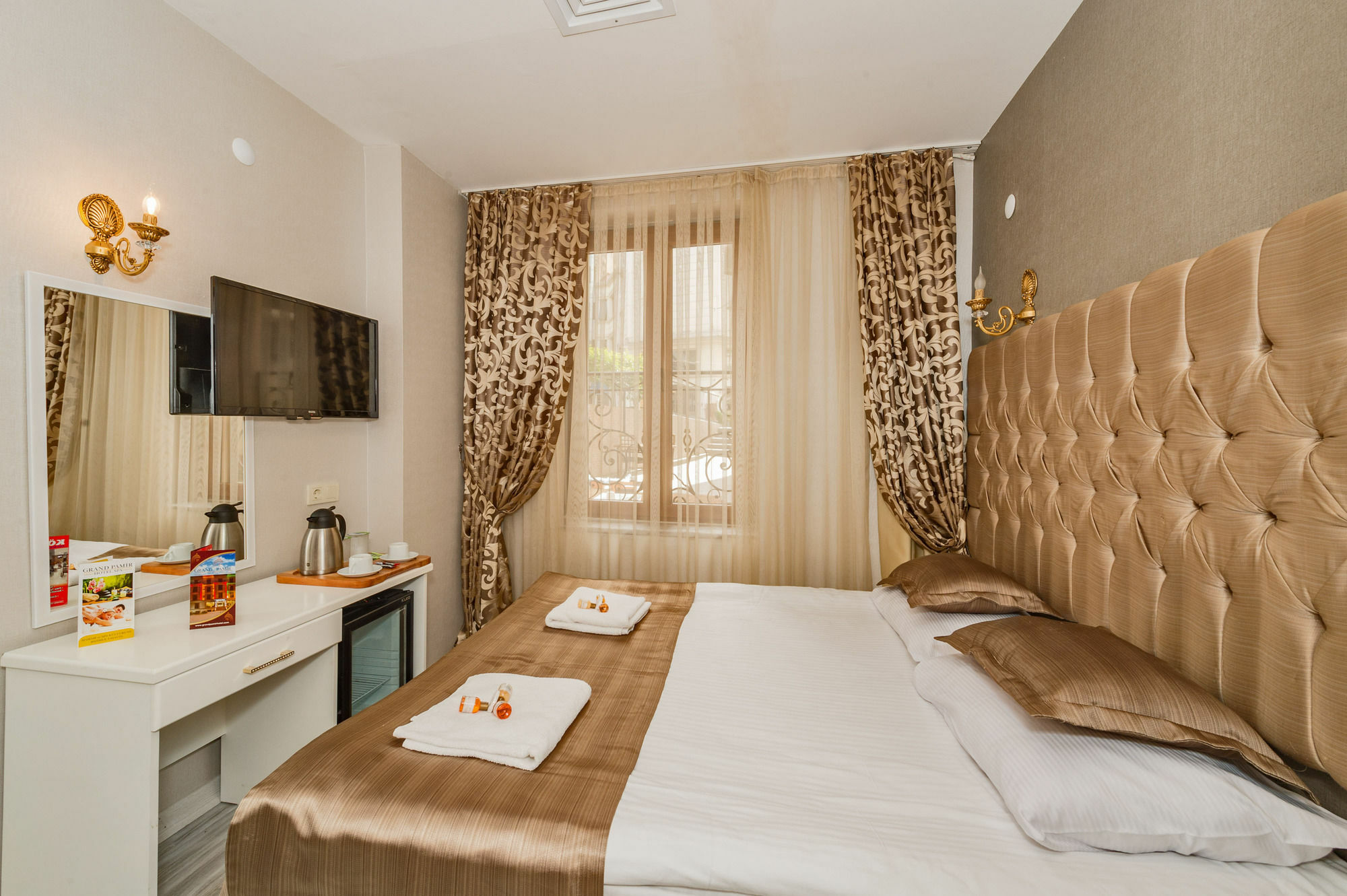 Grand Pamir Hotel Stambuł Zewnętrze zdjęcie